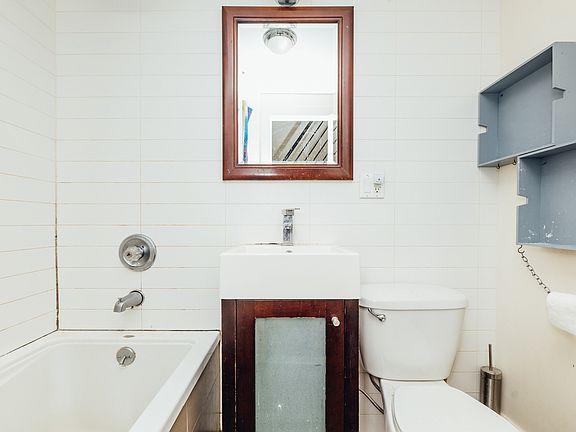 3rd image of 243 Irving Ave #3E