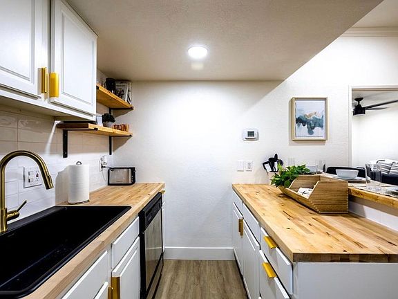 5th image of 805 N 4th Ave Unit 102