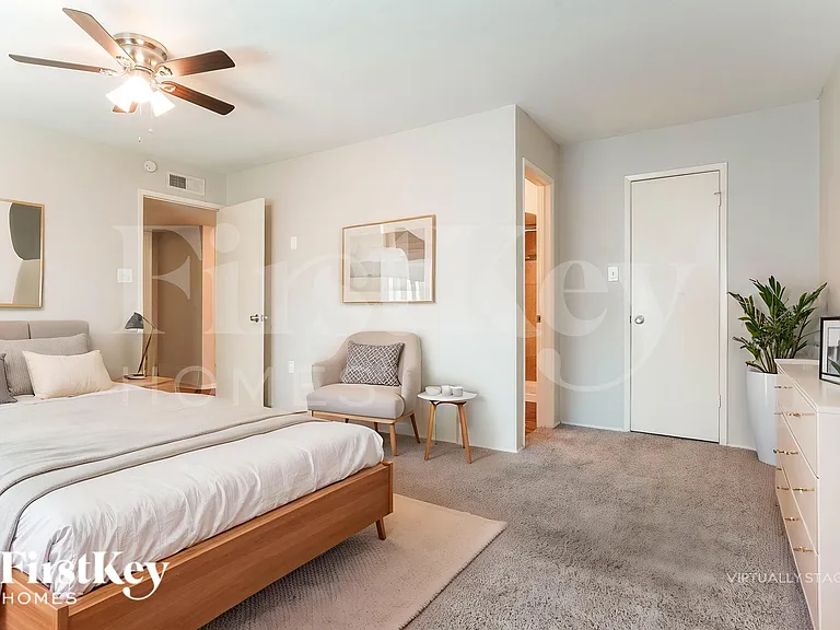 1316 Royal Oak Dr — Photo 11