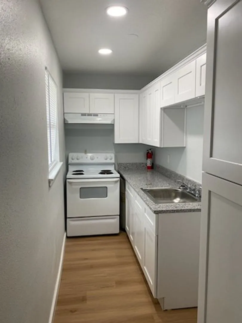 203 Maler Rd — Photo 1