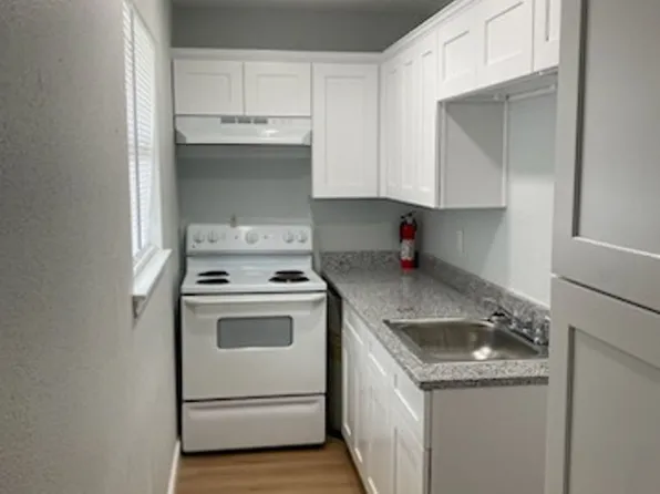 203 Maler Rd, 203 Maler Rd #10, Sealy, TX 77474