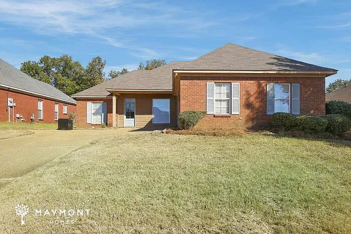 3 bed, 2.0 bath, 1784 sqft, $1,895 — Photo 1