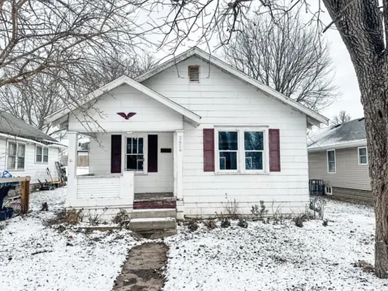 2626 Morton St — Photo 1