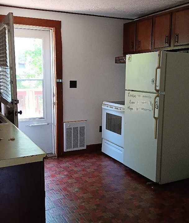 1st image of 63 Woodstock Ave
