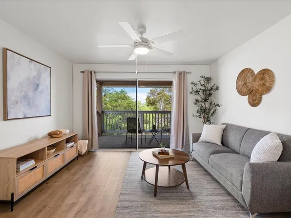 74 Kunihi Ln APT 436, Kahului, HI 96732