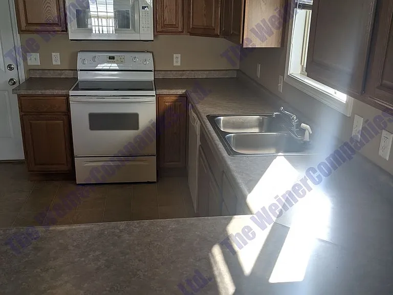 201 Red Bud Dr — Photo 9