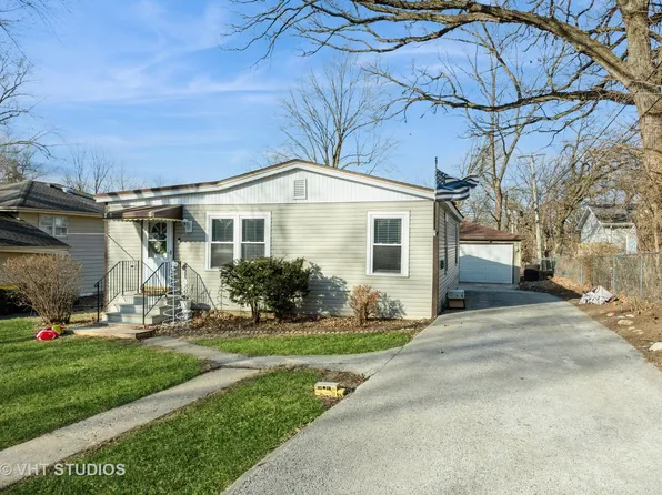 117 Deerpath Rd, Algonquin, IL 60102