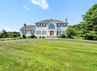 1 Meadow Wood Dr, Suffield, CT 06078