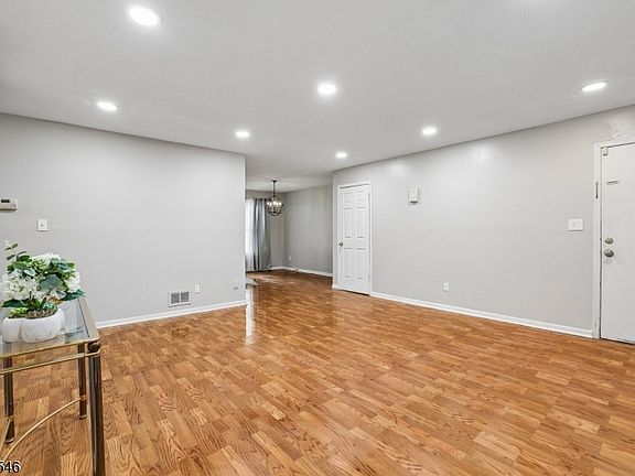 3rd image of 584 Thomas Blvd BLDG 584 #1A