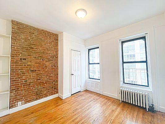 1st image of 1515 Lexington Ave APT 4C