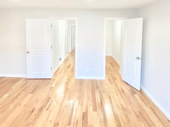 1210 Vyse Avenue image 12 of 21