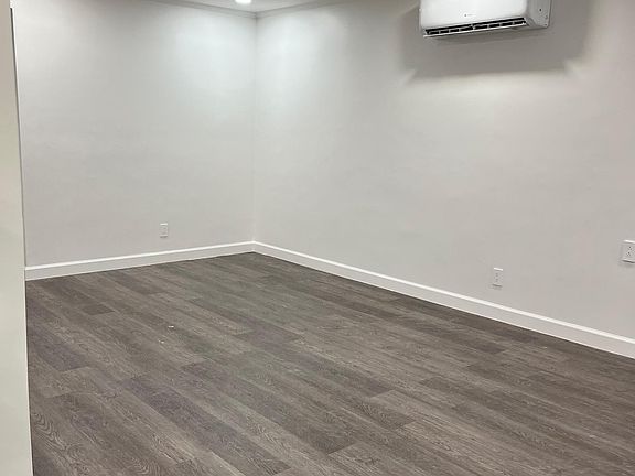 5th image of 3918 216th St Floor 1