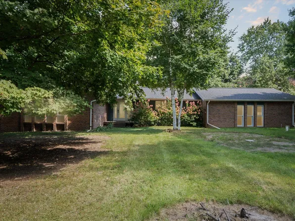 12661 Schleweis Rd, Manchester, MI 48158