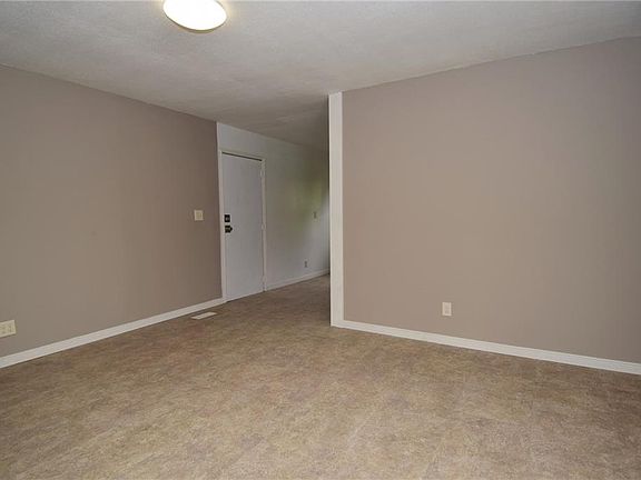5th image of 6401 Meadowlark Dr