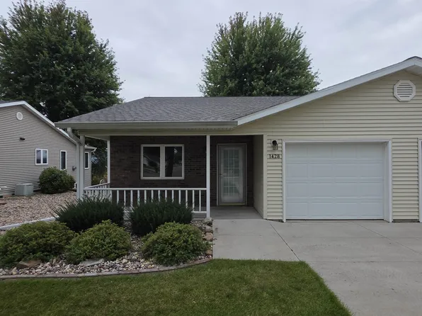 1428 15th St, Baraboo, WI 53913