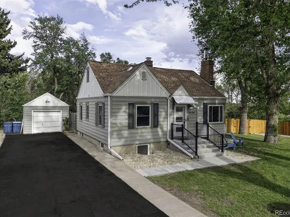 1050 Pikeview Street, Lakewood, CO 80215