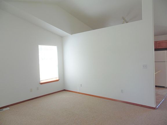 5th image of 2537 N Ivy Ln