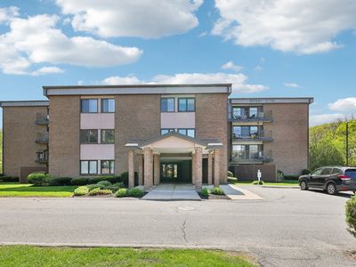 2 Ledgewood Way APT 25, Peabody, MA, 01960