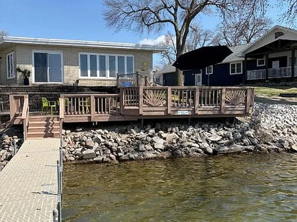 1835 Cornelia Dr, Clarion, IA 50525