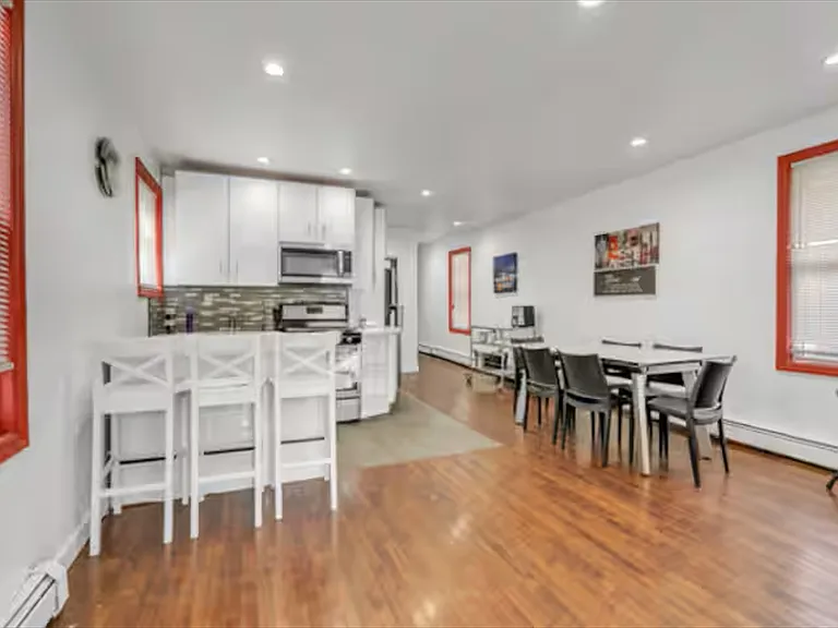 319 Beach 13 St — Photo 3