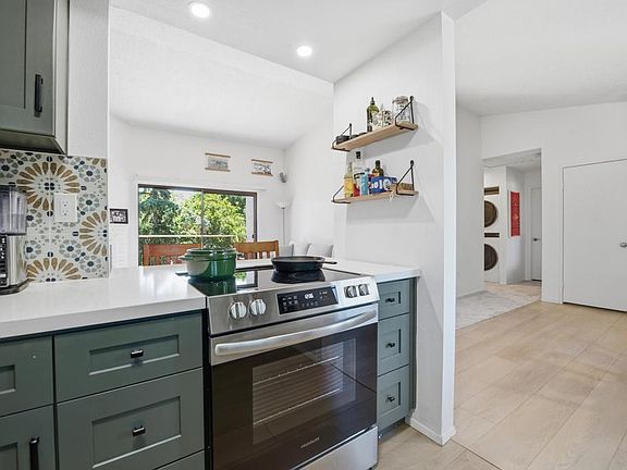 3rd image of 2815 New Castle Way