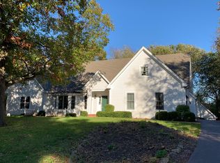 104 S Taliesin Rd, Wales, WI 53183
