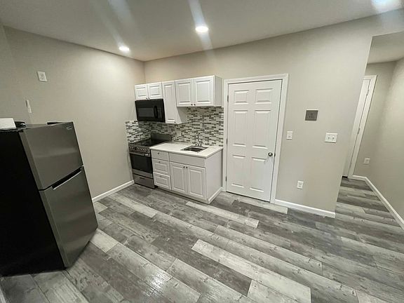5th image of 205 Endicott St #1