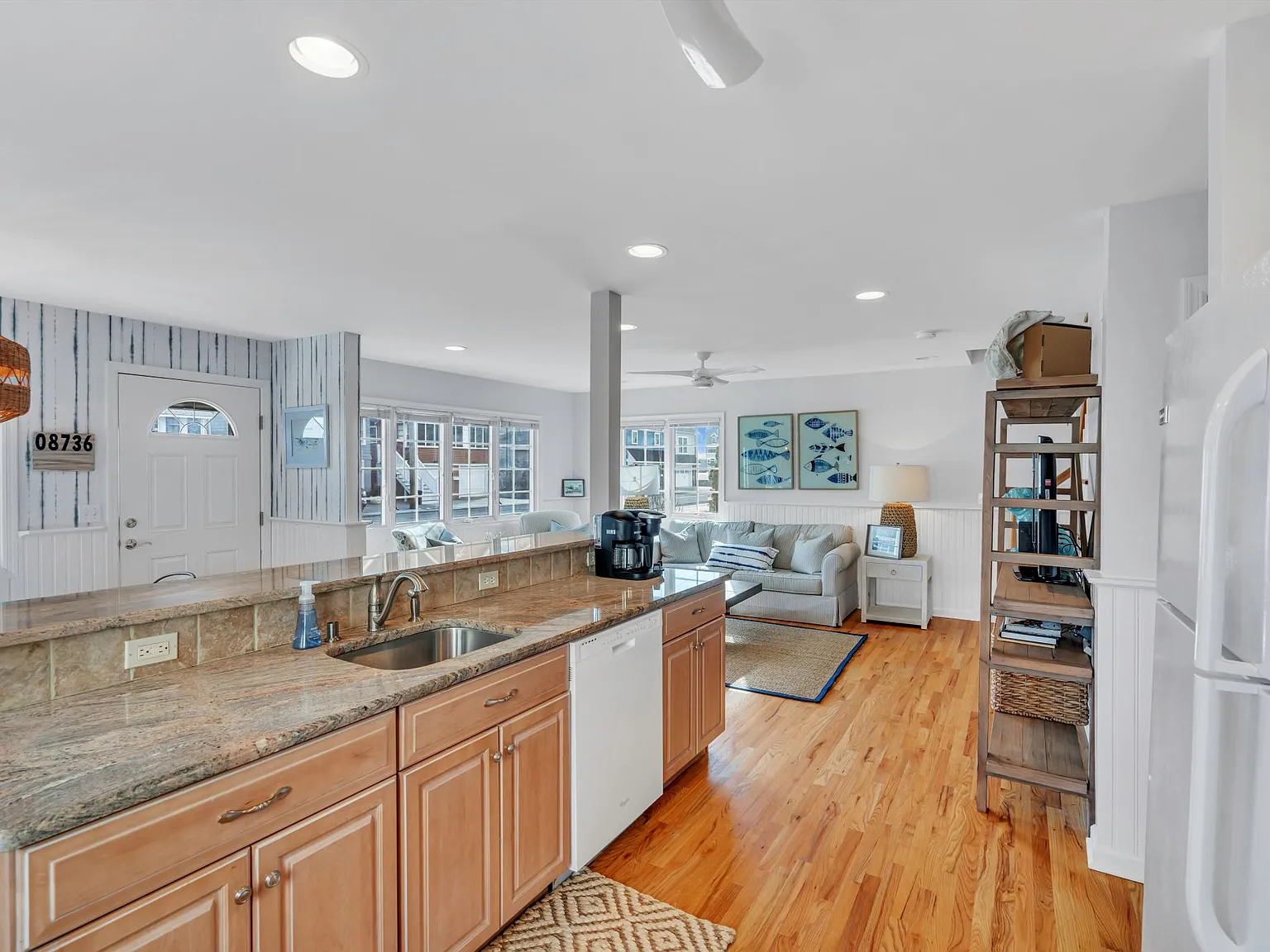 4 bed, 1773 sqft, $3,200 — Photo 3