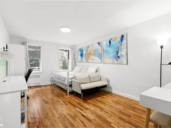 311 East 25th Street image 1 of 5