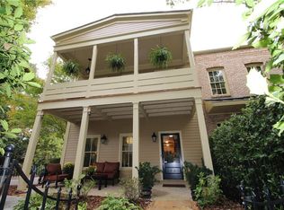 723 Hammond Dr, Woodstock, GA 30188