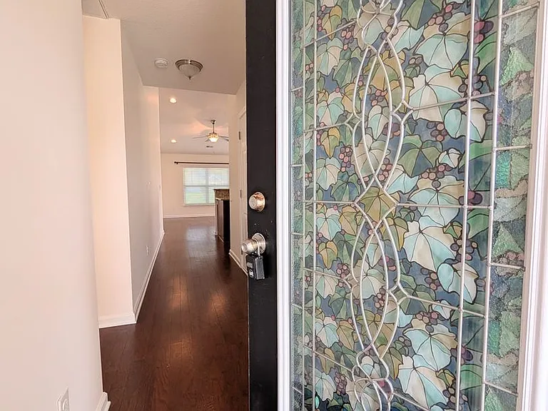 504 Cedar Lakes Dr — Photo 3