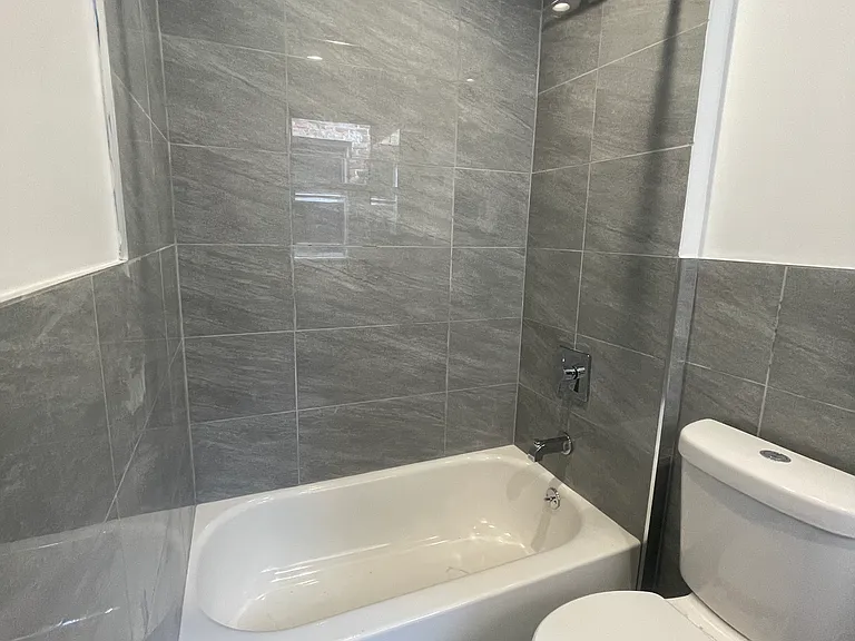 1848 Tomlinson Ave #3 — Photo 3