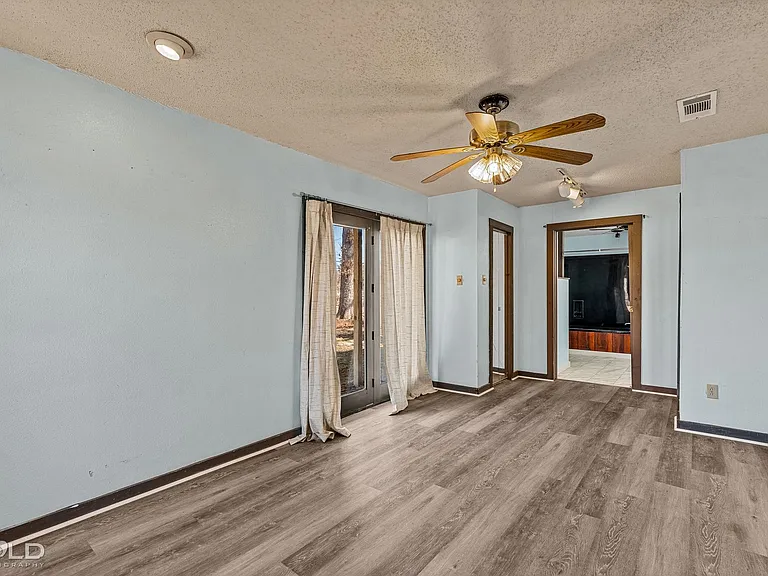 1013 Peyton Ave — Photo 18