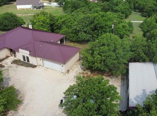 112 Silver Leaf Dr, Bowie, TX 76270