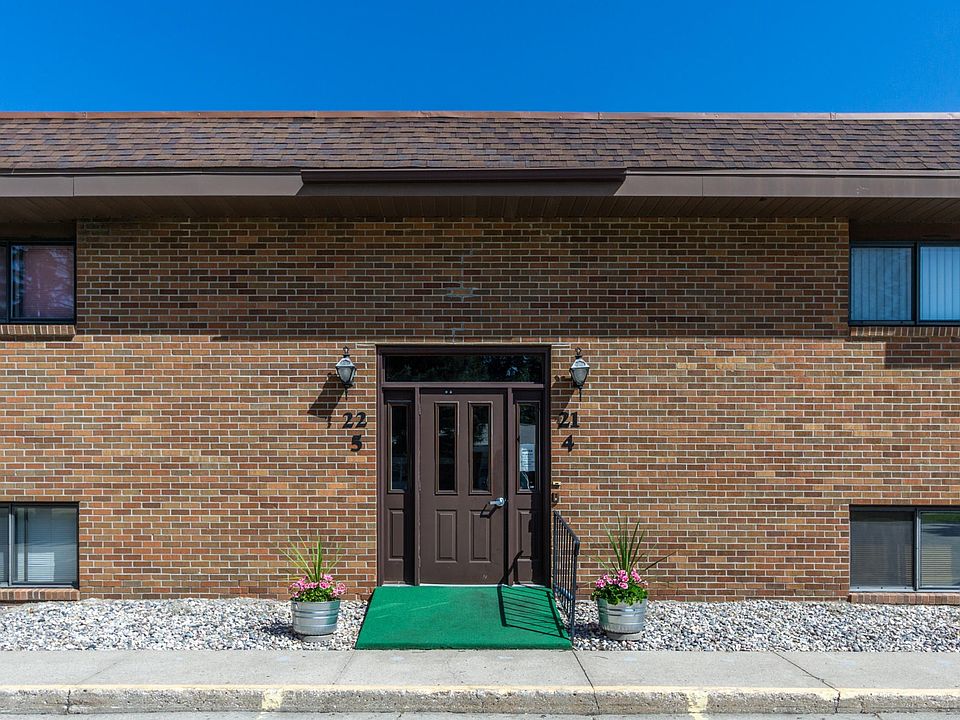 1st image of 3210 Cherry St #21
