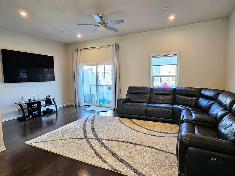 Main Level - Living Room