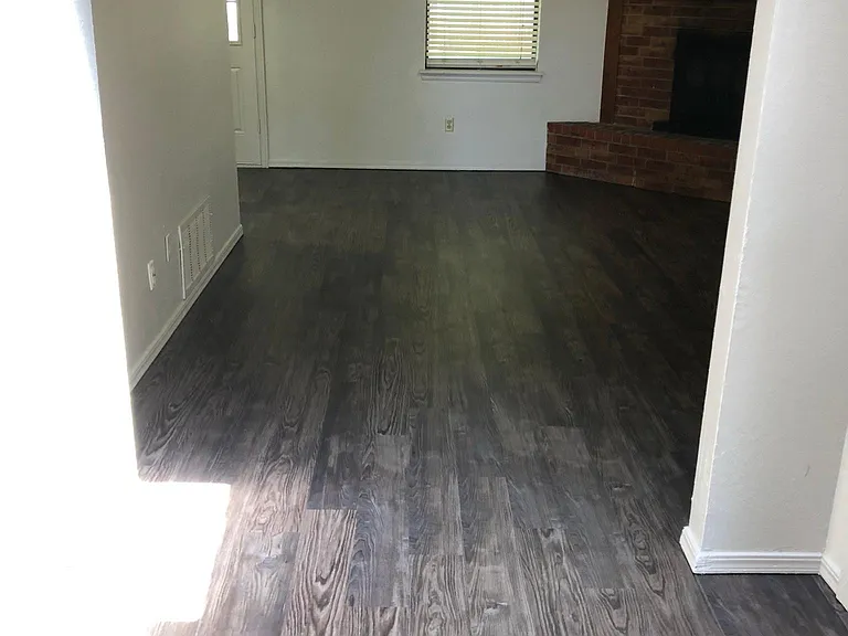 301 W Chantilly Way — Photo 3