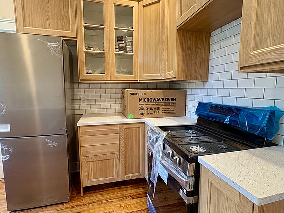 4th image of 5 Colliston Rd APT 7