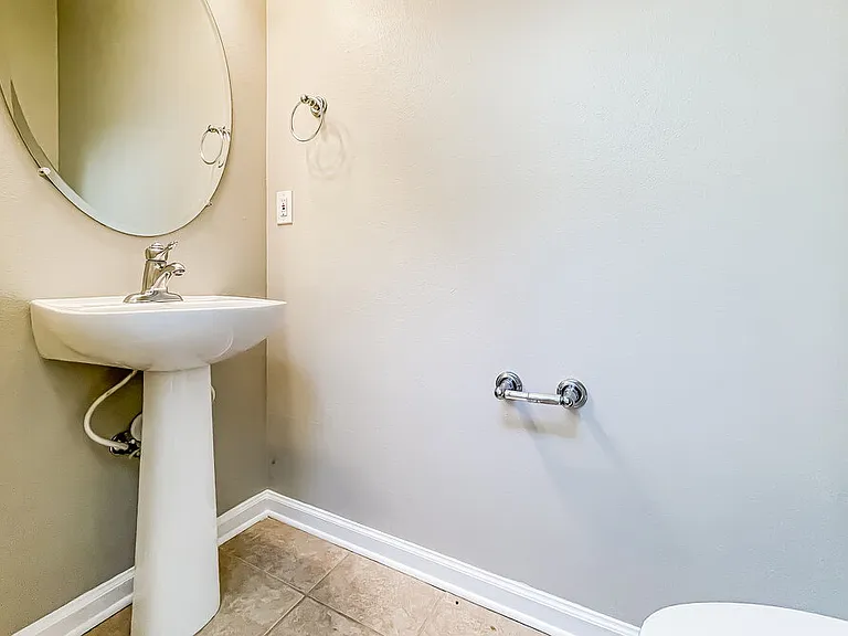 13945 Crater Cir — Photo 16