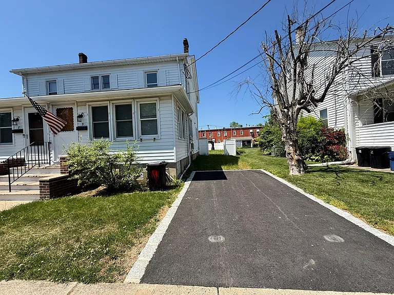 9 Church St — Photo 1