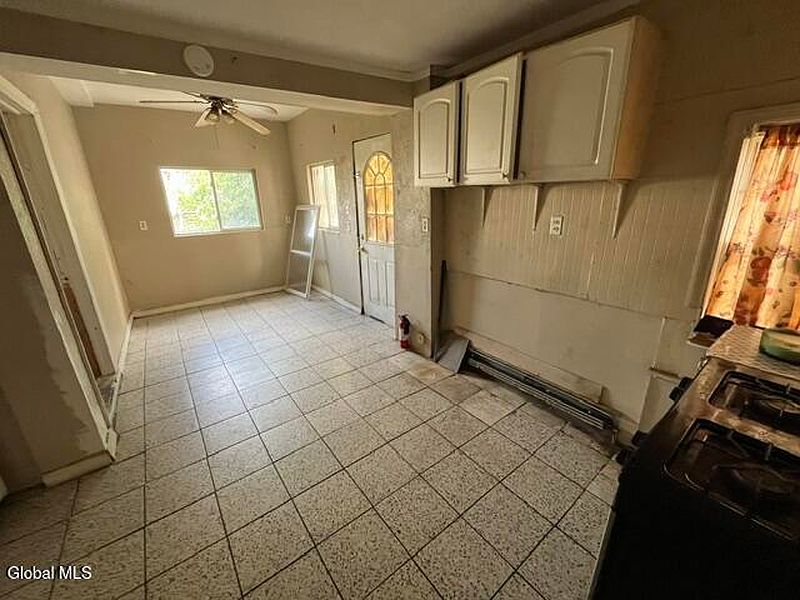 3rd image of 15 Sherman Street
