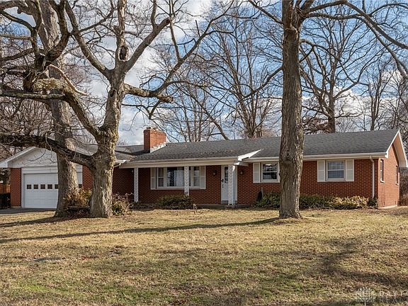 4th image of 2090 Grange Hall Rd