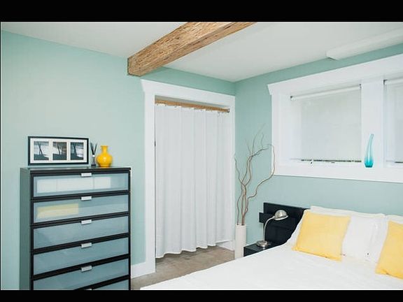 Bedroom closet & dresser