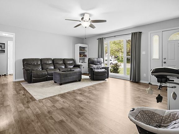 5th image of 2816 Hawcreek Blvd