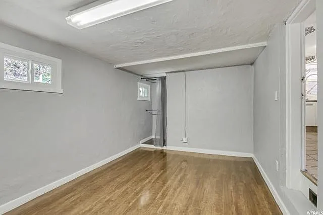 2245 S Windsor St — Photo 14