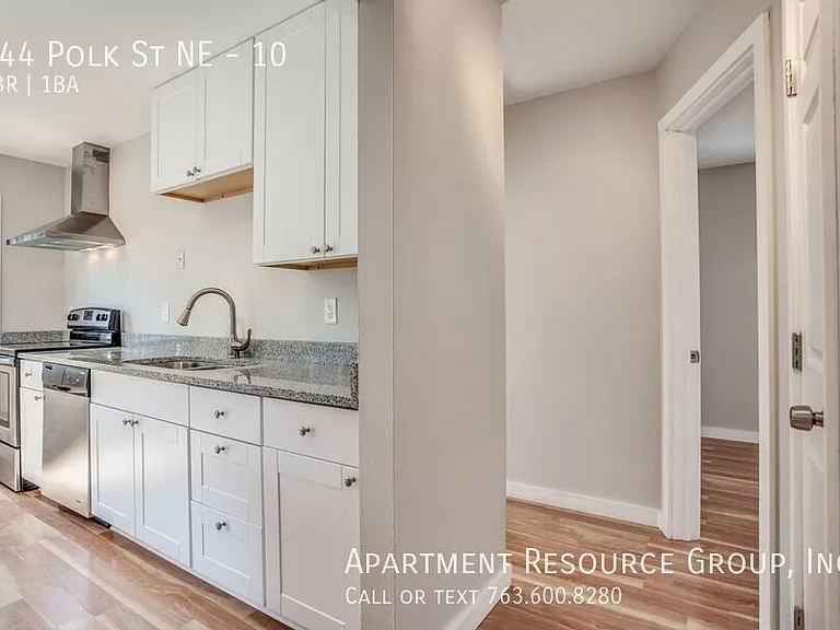 744 Polk St NE #10 — Photo 15