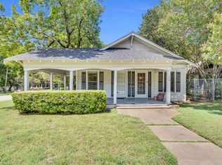 110 W Lampasas St, Ennis, TX 75119