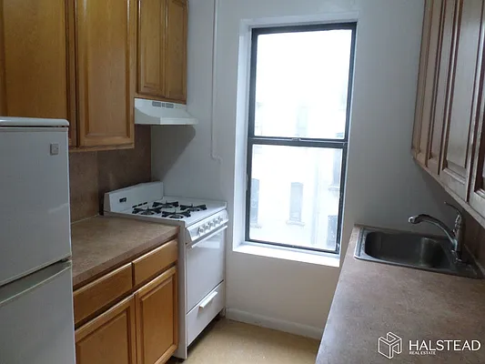 Rented by Halstead Real Estate | media 15