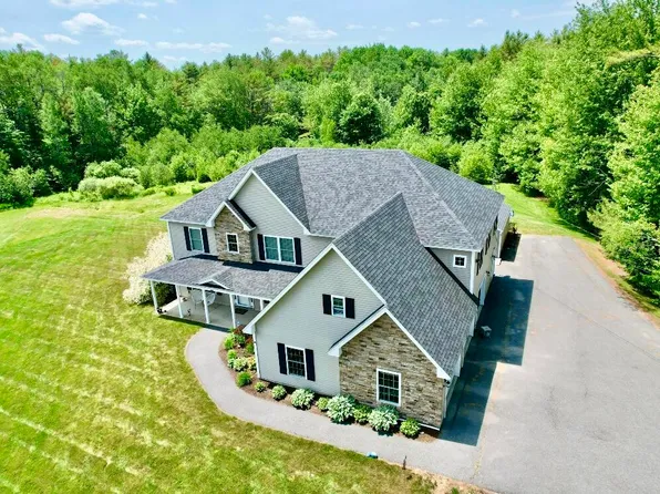 8 Clark Circle, Hampden, ME 04444