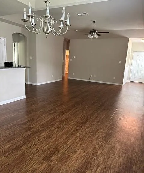 909 Jefferson Ave — Photo 5
